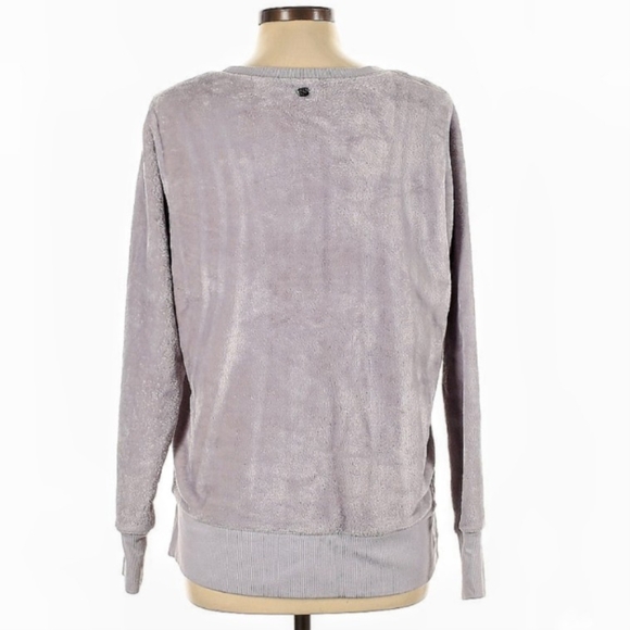 GAIAM Long Sleeve Sweatshirt - Picture 2 of 3